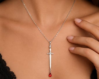 Gotische dolkketting met rood kristal, zilveren vampierzwaardhanger, bloeddruppel dolkbedel, middeleeuws punkcadeau Dark Academia