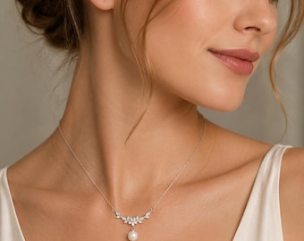 Zilveren parelketting, bloemen bruidshangersieraden, sierlijke ketting met kristallen blad, cadeau voor haar