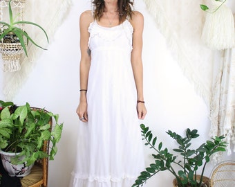 70s White Cotton Maxi Dress, Bohemian dream country lace peasant dress, XS 4116