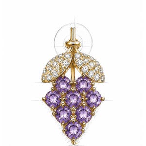 K&ouml;nnte beinhalten: Ein goldfarbenes Schmuckdesign in Form einer Traube. Das Design zeigt runde, violette Edelsteine und kleine, wei&szlig;e Edelsteine. Die Bl&auml;tter sind mit wei&szlig;en Edelsteinen bedeckt. Das Design befindet sich auf wei&szlig;em Hintergrund.