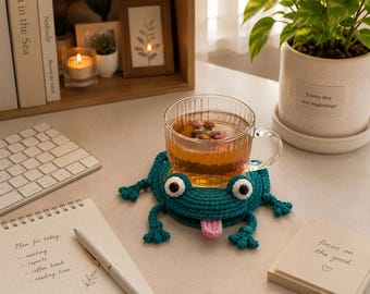 Crochet Frog Coaster, Frog Mug Rug, Animal Cup Holder, Cute Desk Decor, Kawaii Kitchen Decor, Handmade Coaster Gift for Her
