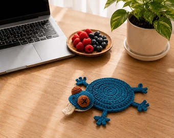 Lizard Crochet Coaster, Gecko Mug Rug, Funny Animal Cup Holder, Handmade Crochet Coaster, Cute Desk Decor Gift for Her, Housewarming gift