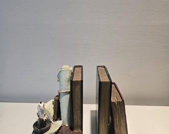 Antyczne podpórki do książek, antyczne książki, pióro, kałamarz, biurko, półka, dekoracja, para