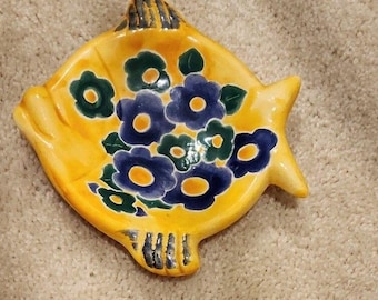 VTG Vallauris Cannes Art Pottery Signed  W. Vallauris Fait Main hand painted