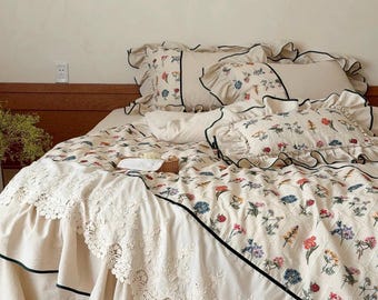 Boho Floral bestickte Leinenbettwäsche Set, Vintage Spitze Rüschen Romantisches Dekor