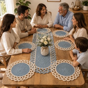 Gehaakte tafelloper/placematset, boho stoffig blauw geschulpd kantpatroon, gehaakt patroon voor eettafeldecoratie in landelijke stijl
