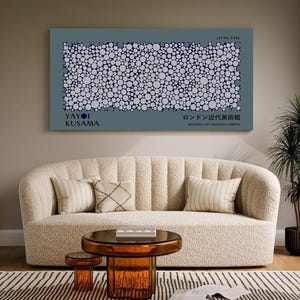 Póster de Yayoi Kusama enmarcado / Lienzo + Marco / Lienzo, Arte de pared, Impresión, Panorama, Galería / Azul moderno minimalista japonés grande