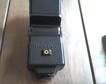 ビンテージ Pentax AF240Z 電子ズームフラッシュ (1986年製) - レトロな Pentax カメラおよび 35mm フィルムカメラ専用のホットシューフラッシュ - 動作確認済み
