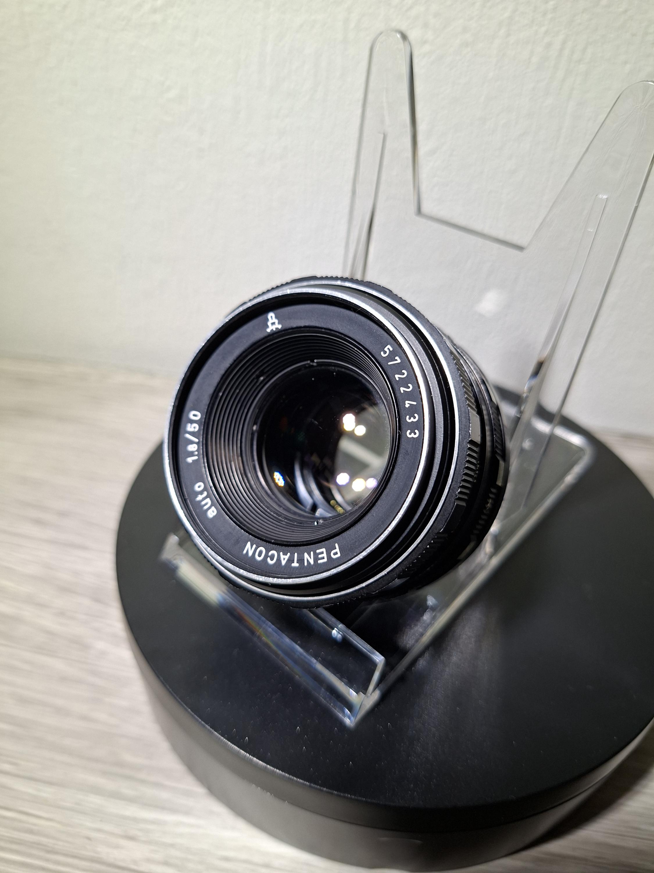Pentacon Auto 50mm F/1.8 M42 Lens • FULL CLA • Vintage Bokeh King