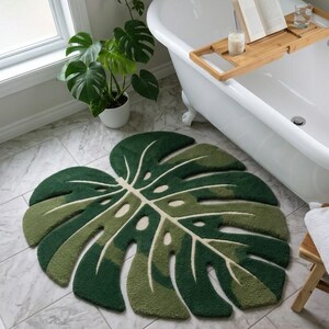 Hand Tufted Monstera Leaf Bath Mat, Tropical Bathroom Rug, Doormate Rug, Green Leaf Rug, Botanical Bathroom Decor, Nature Inspired Mat