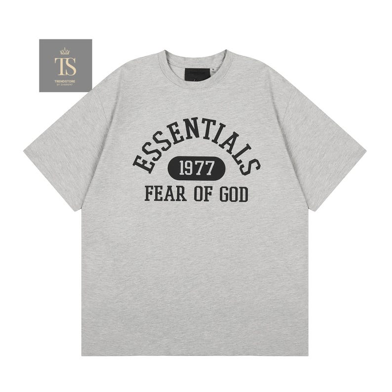 Maglietta unisex essenziale Fear of God 1977, maglietta streetwear di tendenza - vestibilità oversize casual Grigio