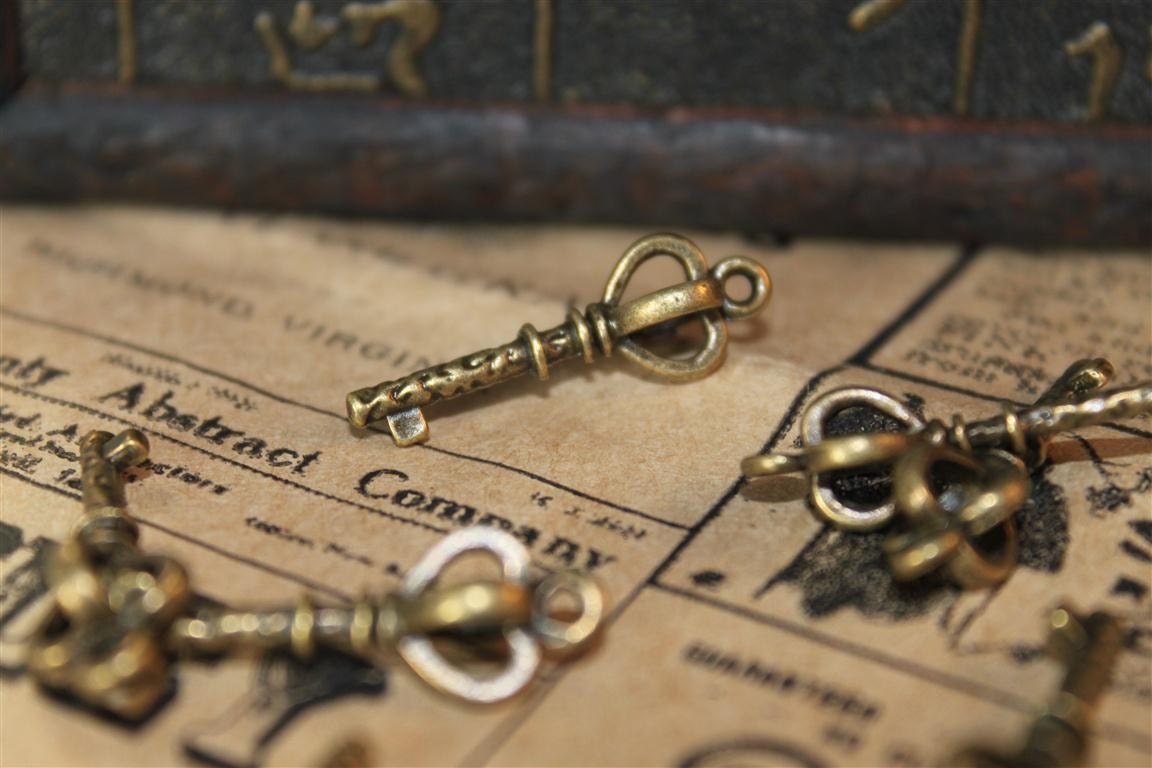 10 Pcs Antique Bronze Royal Stave Key Charms 25mm BC222 - Etsy
