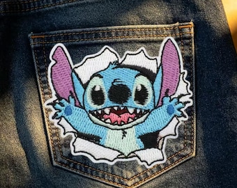 Cartoon Alien Embroidery Patch, Iron-On/Sew-On Applique for Customizing Jackets, Hats & Bags.