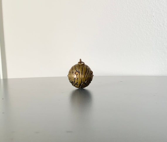 Antique Victorian Walnut Locket