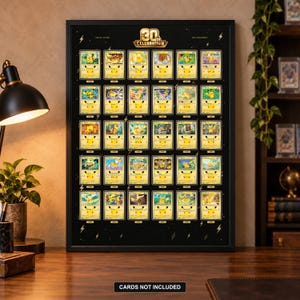 Pikachu 30-årsjubileumskortdisplay, utskrivbar affisch med guldblixtar, 30 numrerade rutor, 50 x 70 cm och 20 x 28 i Pokémon PDF PNG