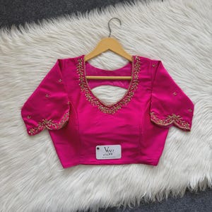 Blusa de seda de mantequilla bordada a mano / Manga abullonada, espalda descubierta, ideal para fiestas.