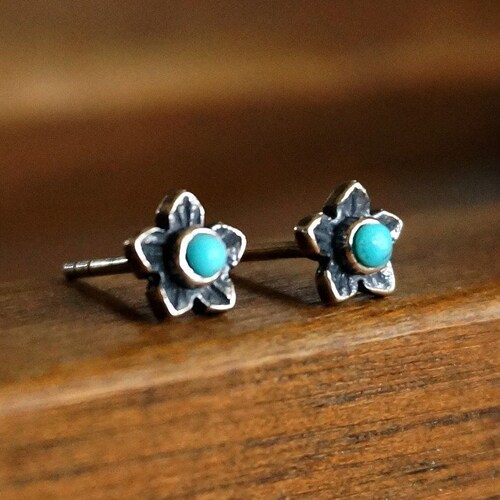 925 Sterling Silver TURQUOISE Gemstone Stud Earrings 7.5mm Pair of Ear Studs 925 Sterling Silver TURQUOISE Gemstone Stud Earrings 7.5mm Pair of Ear Studs