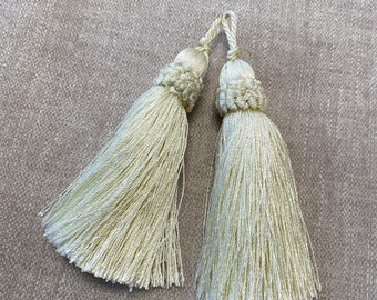 4” Ivory Tassel- 2 pcs.