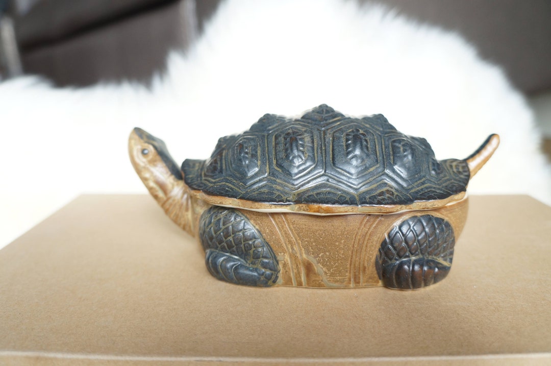 Pill Box in Asian Turle Design in Cow Bone Design - Oriental Furniture  Warehouse: Chinese & Asian Styles