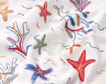 Geborduurde katoenen voile stof met schelpmotief per meter, kleurrijke meshstof met zeesterren, geschikt voor zomerjurken en kinderkleding (0,5 meter)