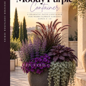 Puede incluir: Una maceta redonda de color gris oscuro llena de diversas plantas, incluyendo hierba de fuente púrpura alta, espigas de salvia morada, follaje púrpura oscuro, flores moradas brillantes y hojas plateadas colgantes, etiquetada como Moody Purple Container.