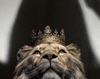 Crowned Lion Printable Wall Art, King Lion Poster, Royal Animal Print, Luxury Black Wall Decor, Motivational Office Art,nt Download, Digital