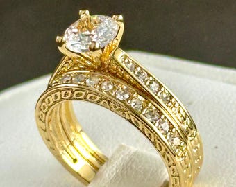Diamantlook kroon bruidsset CZ vergulde set verlovings- en trouwringen