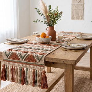 Modello PDF per runner da tavola all'uncinetto in stile boho, modello per runner da tavola a mosaico testurizzato all'uncinetto, runner da tavola in stile sud-ovest con nappe, uncinetto moderno