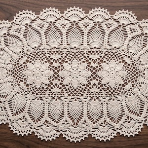 Heirloom Oval Pineapple Crochet Doily Pattern PDF | Vintage Lace Table Runner Tutorial | Advanced Thread Crochet Pattern