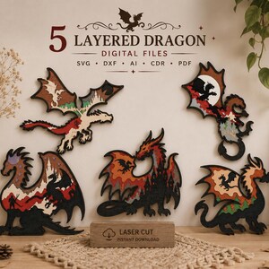 以下が含まれることがあります： レーザーカット用の5つのレイヤードドラゴンデジタルファイル。画像には、黒、赤、オレンジ、クリームなど、さまざまな色の5つの異なる多層木製ドラゴンデザインが表示されており、風景やシルエットの複雑な切り抜きが特徴です。