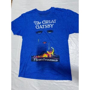 The Great Gatsby F Scott Fitzgerald Graphic T-Shirt Blue Heather Mens Medium image 1