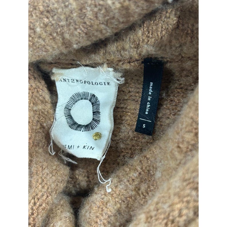 Jersey de punto de cuello alto con flecos en el bajo, color marrón, de Anthropologie Kemi + Kin, talla pequeña imagen 6
