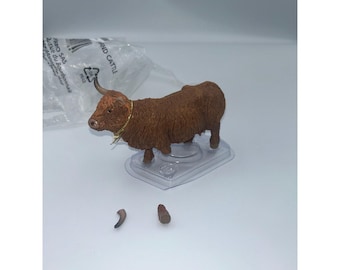 Vaca das Terras Altas Papo, marrom, brinquedo de fazenda 51184, quebrada, precisa de reparo.