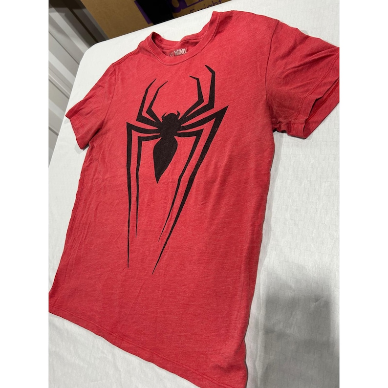 vintage Gap Marvel Spider-Man, logo graphique rouge chiné XS, pré-2007 image 1