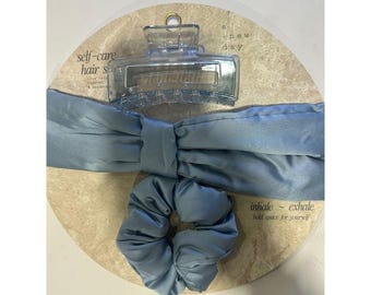 A New Day Self-Care Hair Set 3pc Blue Claw Clip Headwrap Scrunchie NWT