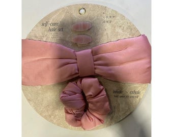 A New Day Self-Care Hair Set Pink Headwrap Scrunchie and 2 Clips 4 Piece NWT