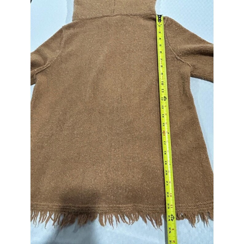 Jersey de punto de cuello alto con flecos en el bajo, color marrón, de Anthropologie Kemi + Kin, talla pequeña imagen 5