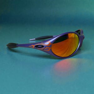 Oakley Eye Jacket solglasögon med lila, flammande orange lins, Y2K Sport, omlottglasögon, streetwear bild 2