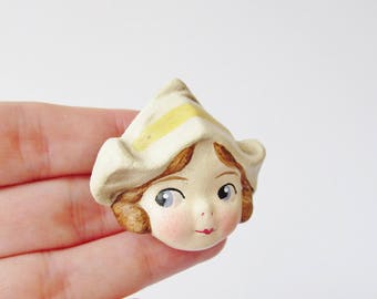 Dutch Girl Doll Brooch Lysbet - Pale Yellow - Antique Paperclay Doll Pin