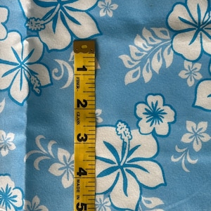 Vintage Hawaiian Tropical Design Fabric - 1970s or 80s - Blue and White Hibiscus - 45&quot; x 66&quot;