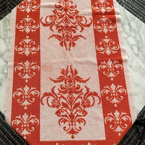 Vintage 1960s Orange and White Fieldcrest Bath Towel