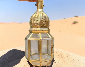 Handgemaakte Marokkaanse messing hanglamp met handgegraveerde geometrische patronen