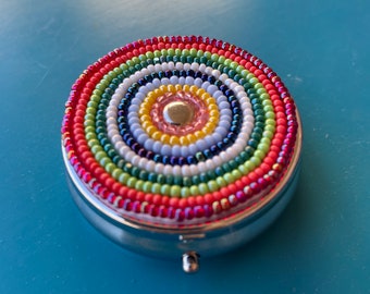 Beaded Rosette Mint/Pill Case