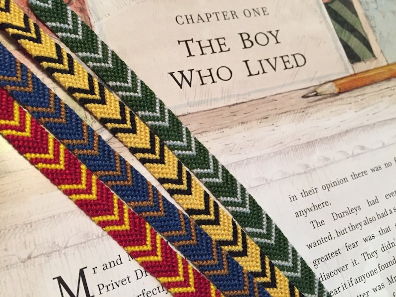 Thin Chevrons Inspired by Harry Potter/'s Hogwarts House Scarves
