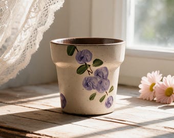 Taza de cerámica con flores moradas, vaso de té Wabi Sabi, taza de espresso con estampado floral violeta moteado, taza de cerámica sin asa, regalo para baristas.