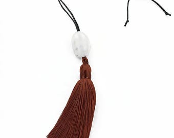 Collar con borla marrón, colgante de concha blanca, cordón largo negro, joyería unisex minimalista estilo boho.