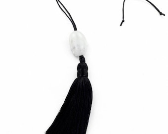Collar con borla negra, colgante de concha blanca, cordón largo negro, joyería unisex minimalista estilo boho.