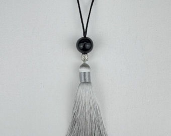 Collar con borla plateada y cordón largo negro, cuenta redonda de ágata negra, joyería minimalista bohemia unisex.