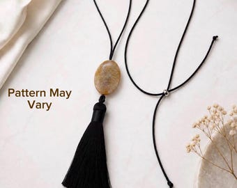 Collar largo con borla de cordón negro y cuenta ovalada de ágata, joyería minimalista bohemia unisex.