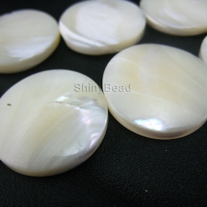 MOP puffy coin 25x25mm 15 inch strand